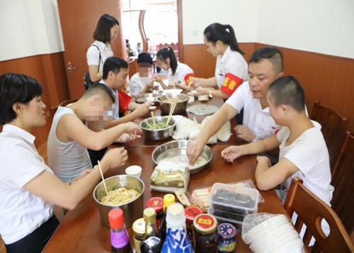 图片5.jpg 图片5.jpg