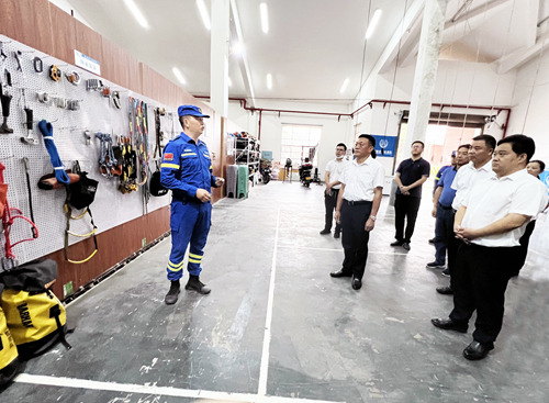 61cd83f2617264438a856dd1cfa6ae0.jpg 61cd83f2617264438a856dd1cfa6ae0.jpg