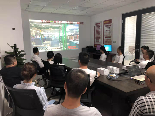 
                                                明珠金沙湾项目部组织员工观看安全生产警示教育片