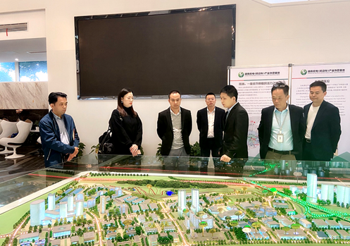 
                                                汽车世界公司赴株洲汽车博览园考察学习