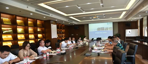 
                                                “砥砺前行谋发展，奋力迈进当先锋”——麓谷建工召开2022年上半年度部门负责人述职会议